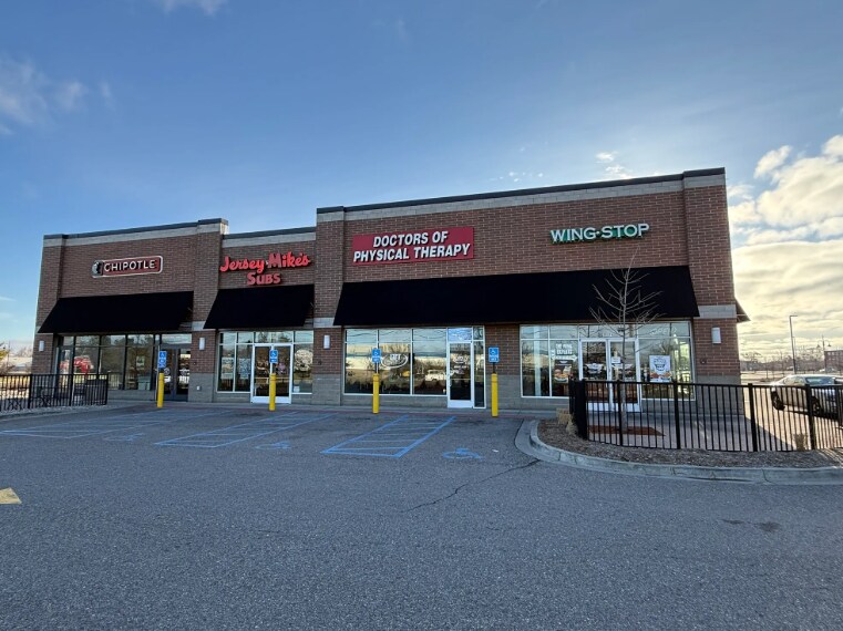 More Photos Of 35388 Van Dyke Ave, Sterling Heights Storefront For Lease