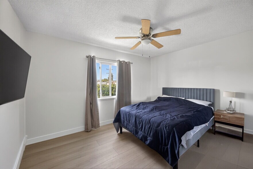 More Photos Of 2510 Carnegie Ln, Redondo Beach Apartments For Sale