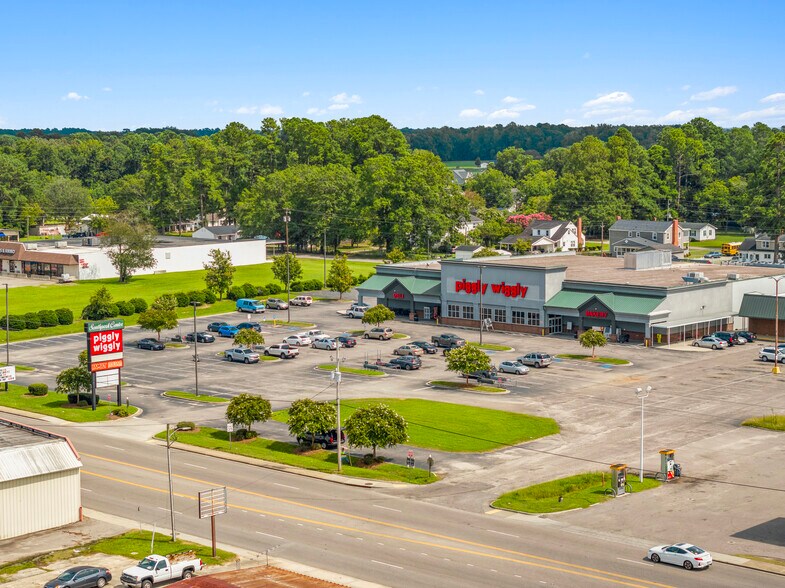 More Photos Of 208 E Mcintyre St, Mullins Supermarket For Sale