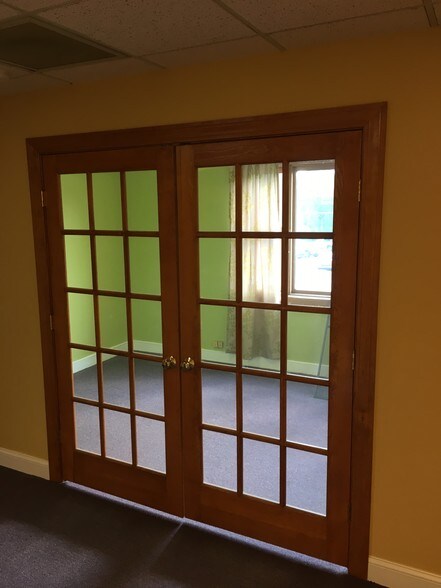 More Photos Of 80 Worcester St, North Grafton Storefront Retail Office For Lease