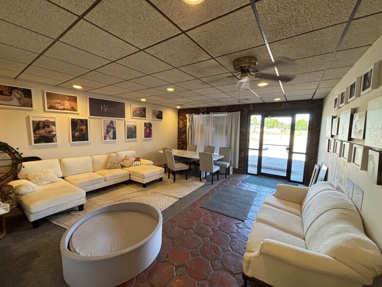 More Photos Of 1525 N Heidelbach Ave, Evansville Light Distribution For Lease