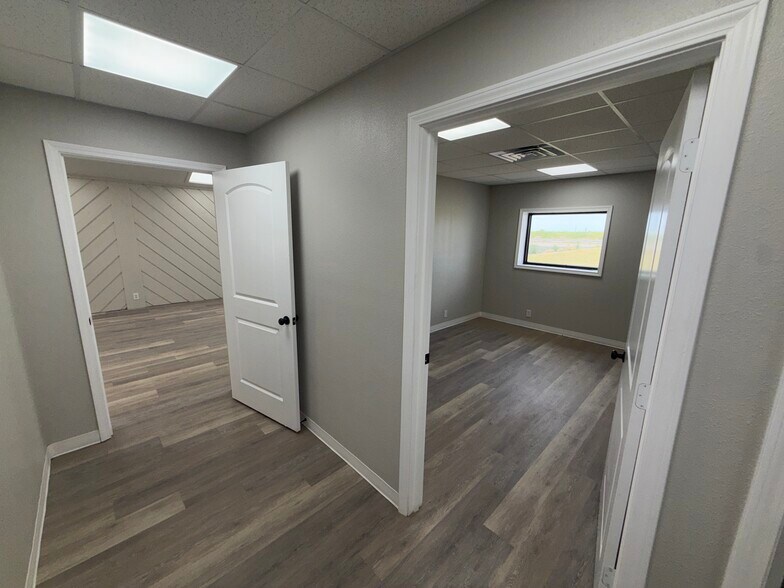 More Photos Of 8800 NW Loop 338, Odessa Warehouse For Sale
