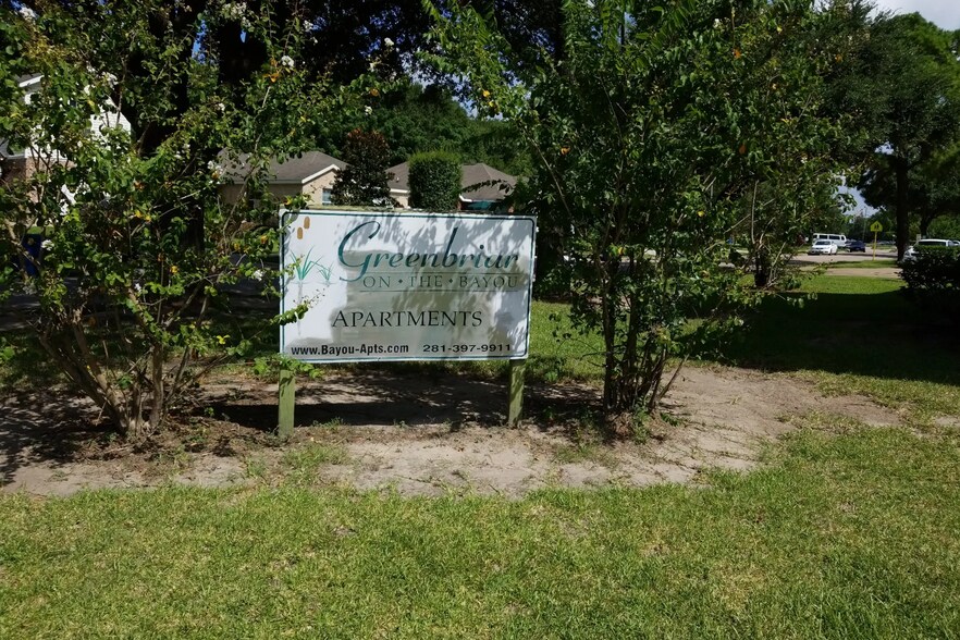 More Photos Of 1947 Greenbriar Colony Dr, Houston Apartments For Sale