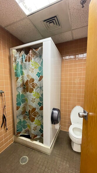 More Photos Of 446-450 Union Blvd, Allentown Medical For Lease