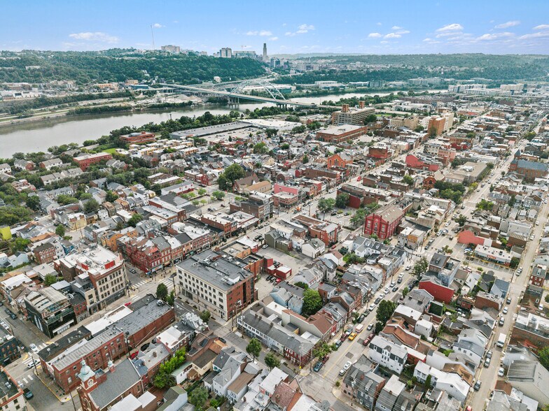 More Photos Of 1710-1712 E Carson St, Pittsburgh Office For Lease