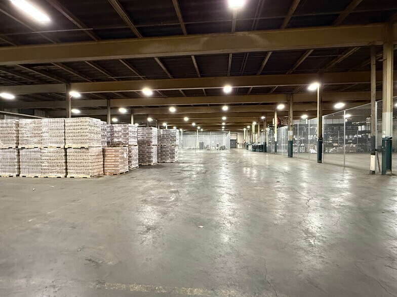 More Photos Of 755 Prior Ave N, Saint Paul Research And Development For Lease
