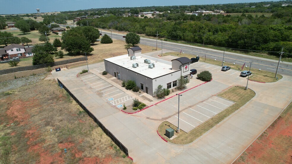 More Photos Of 1315 Chisholm Trail Pky, Duncan Medical For Sale
