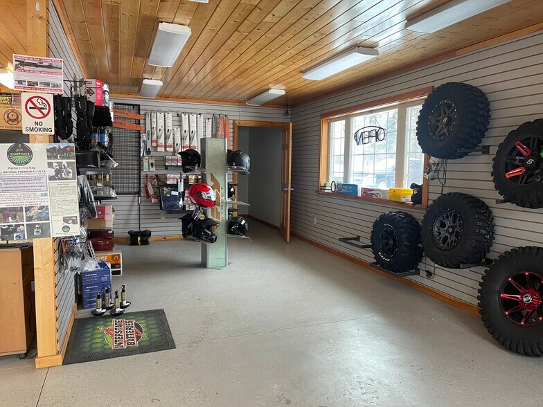 More Photos Of 5165 Linden St, Laona General Retail For Sale