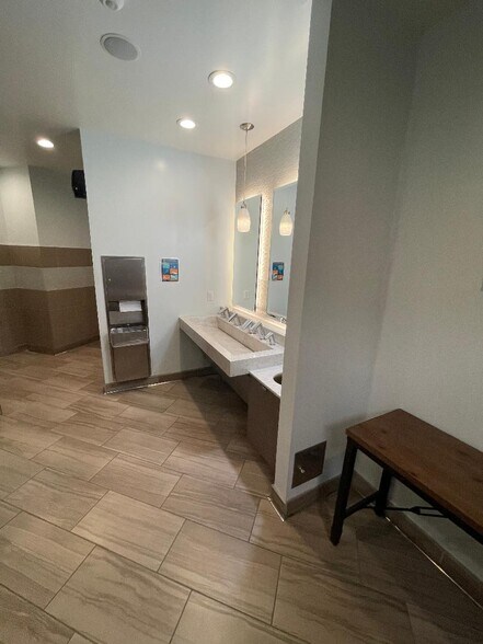 More Photos Of 8799 Balboa Ave, San Diego Office For Lease