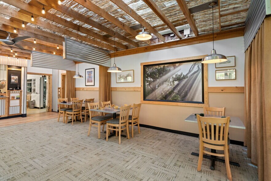 More Photos Of 101 Provence View Ln, Sequim Restaurant For Sale