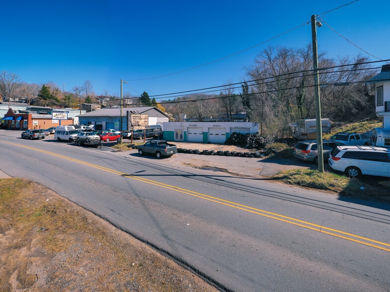 More Photos Of 887 Riverside Dr, Woodfin Auto Repair For Sale