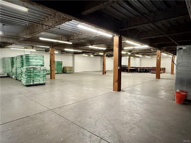 More Photos Of 3505 West Rd, Cortland Freestanding For Lease