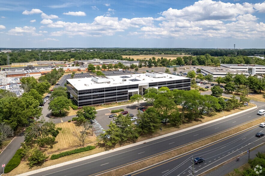 More Photos Of 371 Hoes Ln, Piscataway Office For Lease