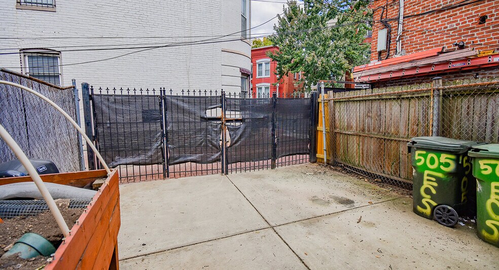 More Photos Of 505 Florida Ave NW, Washington Storefront Retail Residential For Sale