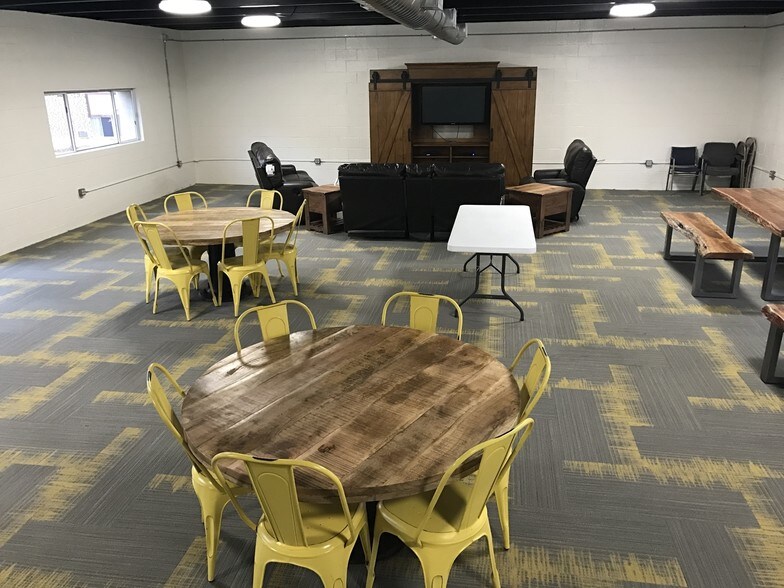 More Photos Of 2025 Jerry Murphy Rd, Pueblo Apartments For Sale