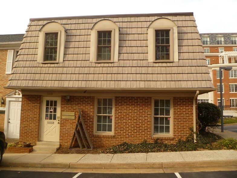 More Photos Of 1310-1312 Vincent Pl, Mc Lean Office For Sale