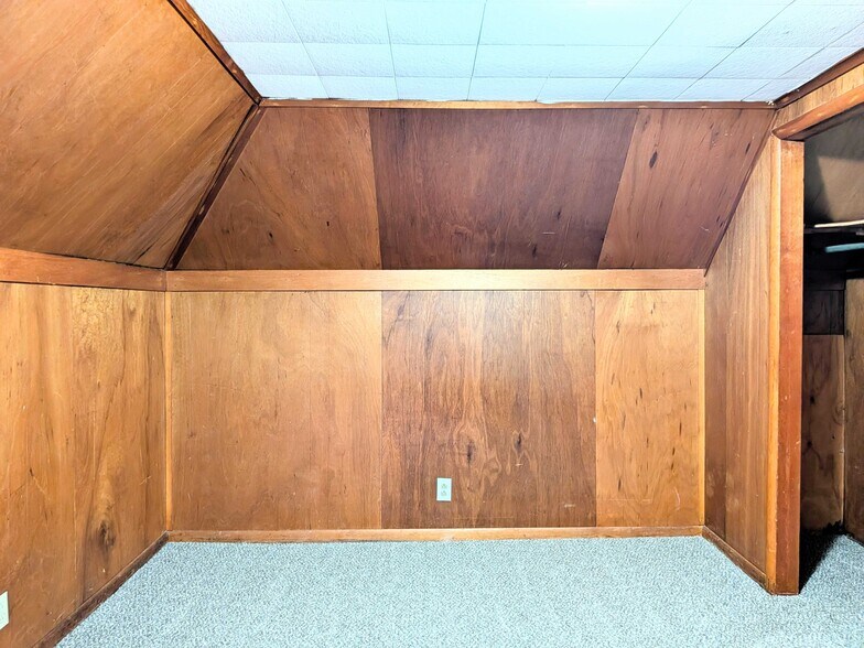 More Photos Of 18 5th St NE, Massillon Apartments For Sale