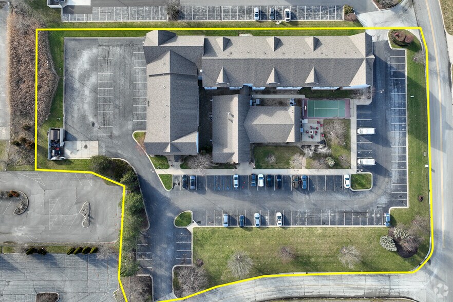 More Photos Of 8018 Delaware Pl, Merrillville Hotel For Sale