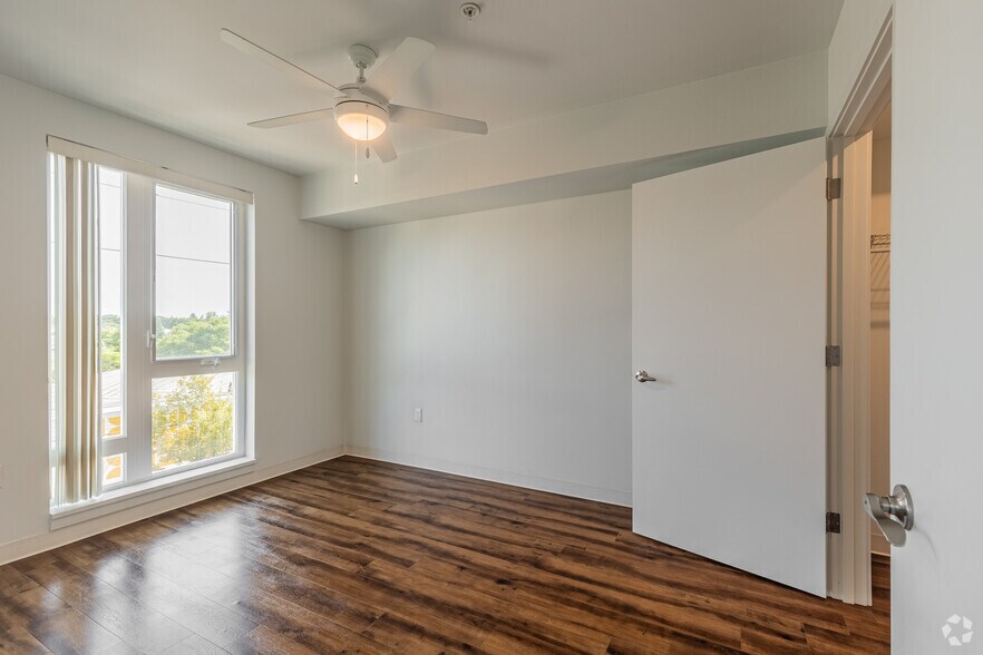 More Photos Of 5990 SE 92nd Ave, Portland Apartments For Lease
