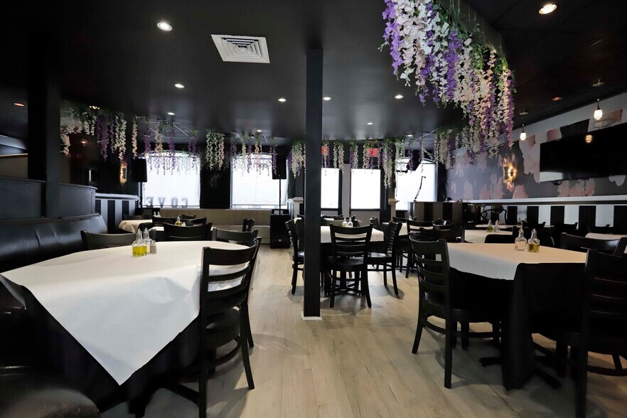 More Photos Of 1606-1610 Acushnet Ave, New Bedford Restaurant For Sale