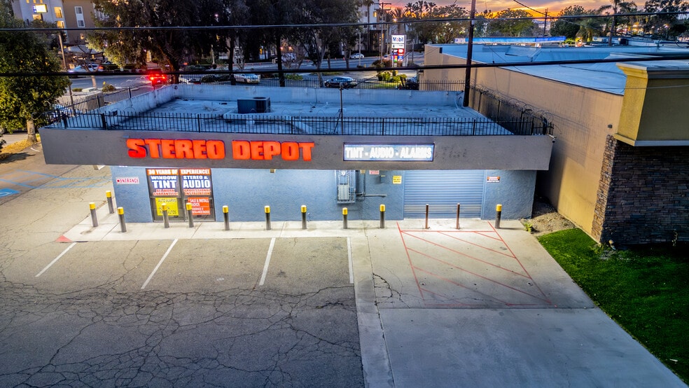 Primary Photo Of 620 N Main St, Corona General Retail For Sale