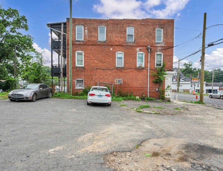 More Photos Of 220 Main St, Terryville Apartments For Sale