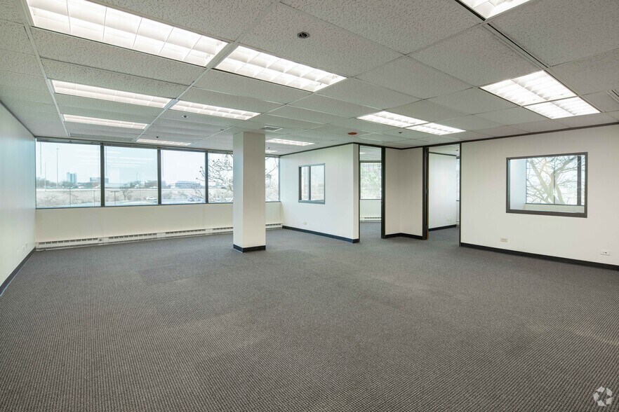 More Photos Of 3601 Algonquin Rd, Rolling Meadows Office For Lease