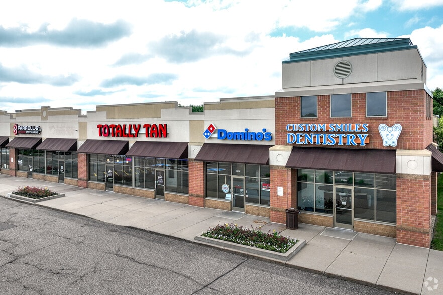More Photos Of 2218-2258 NW Bunker Lake Blvd, Andover General Retail For Lease