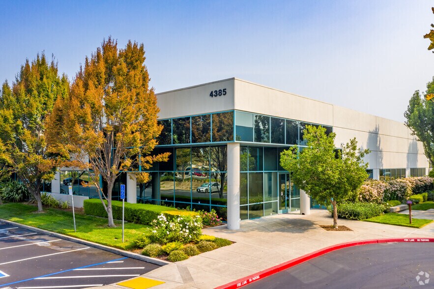 More Photos Of 4125 Hopyard Rd, Pleasanton Unknown For Lease