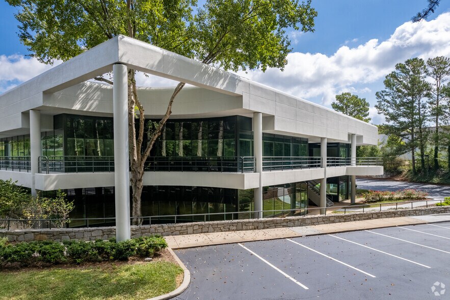 More Photos Of 680 Engineering Dr, Peachtree Corners Research And Development For Sale