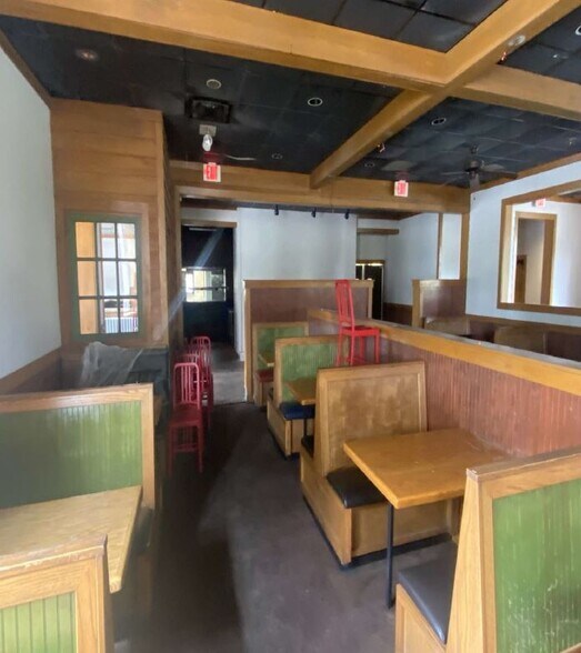 More Photos Of 310 S Alafaya Trl, Orlando Restaurant For Lease