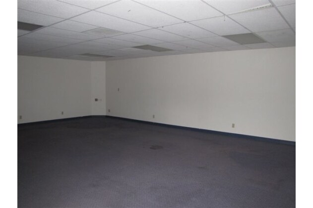 More Photos Of 335 S Spring St, Klamath Falls Office For Sale