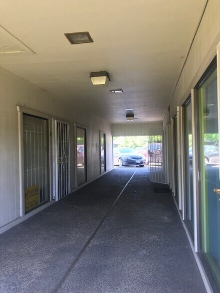 More Photos Of 6617 Madison Ave, Carmichael Office For Lease
