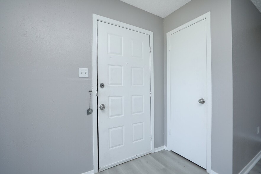 More Photos Of 2910 Old Lane City Rd, Wharton Apartments For Sale