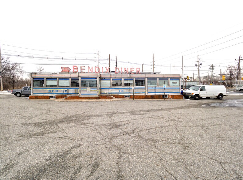 More Photos Of 464 State Rt 17, Hasbrouck Heights Restaurant For Sale