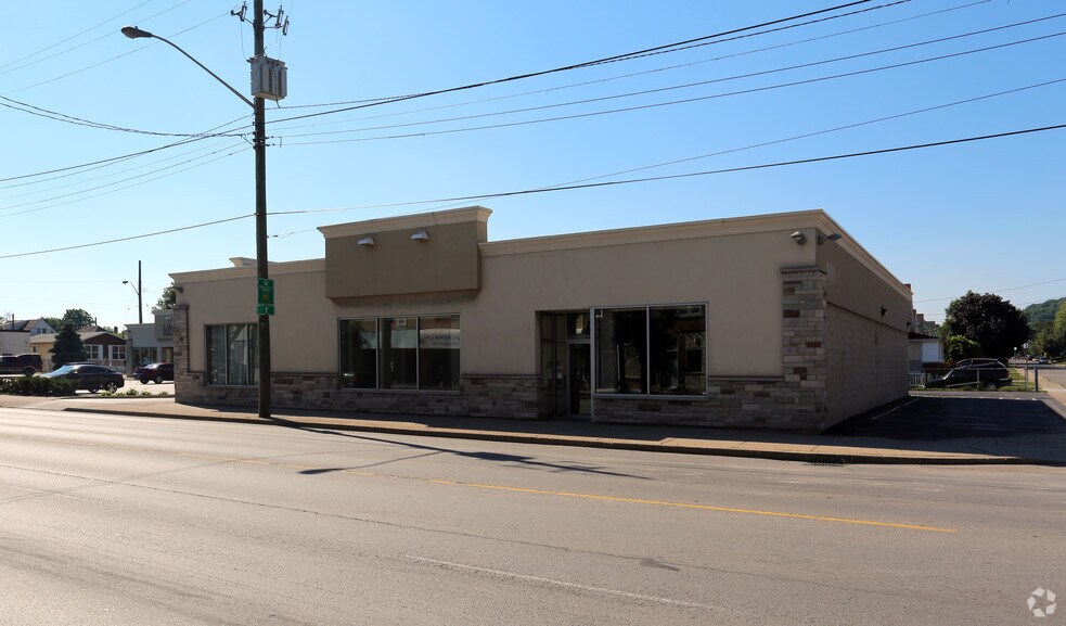 More Photos Of 1440 Main St E, Hamilton General Retail For Lease