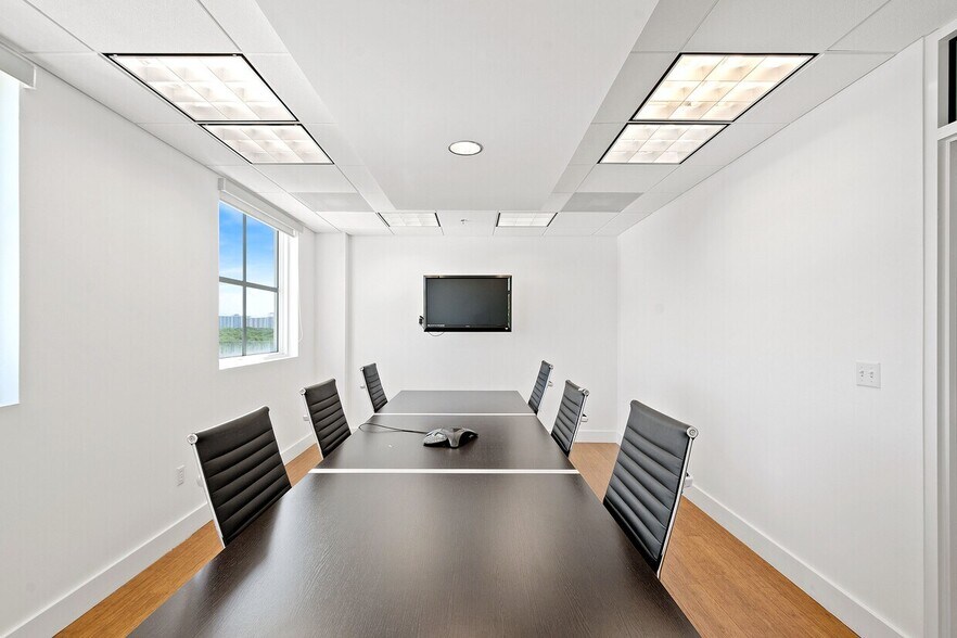 More Photos Of , North Miami Beach Office For Sale