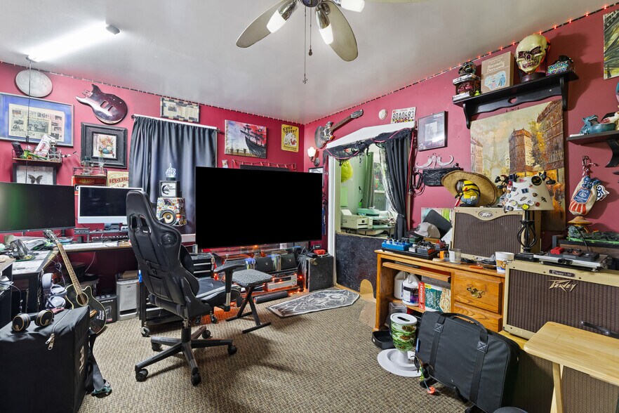 More Photos Of 8002 Fort Smallwood Rd, Baltimore Apartments For Sale