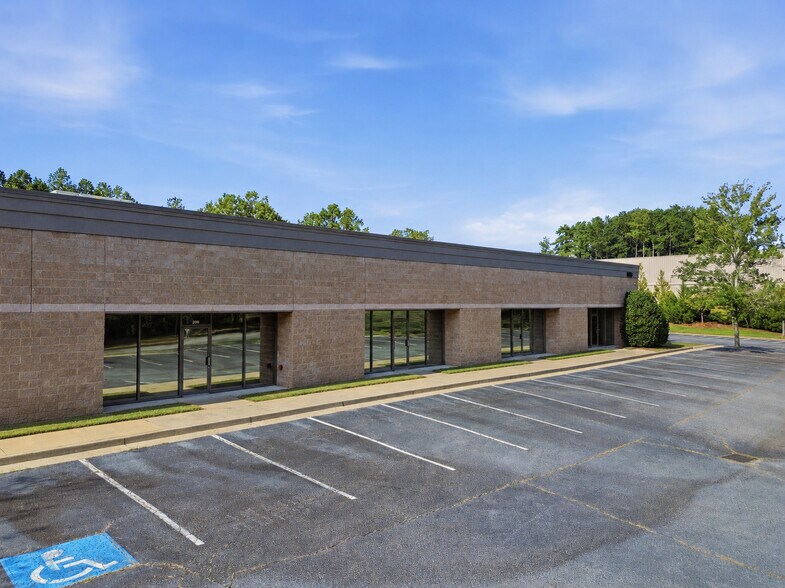 More Photos Of 1100 Old Ellis Rd, Roswell Loft Creative Space For Sale