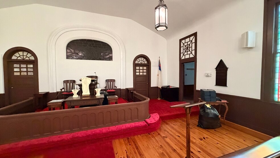 More Photos Of 206 Buncombe St, Roper Religious Facility For Sale