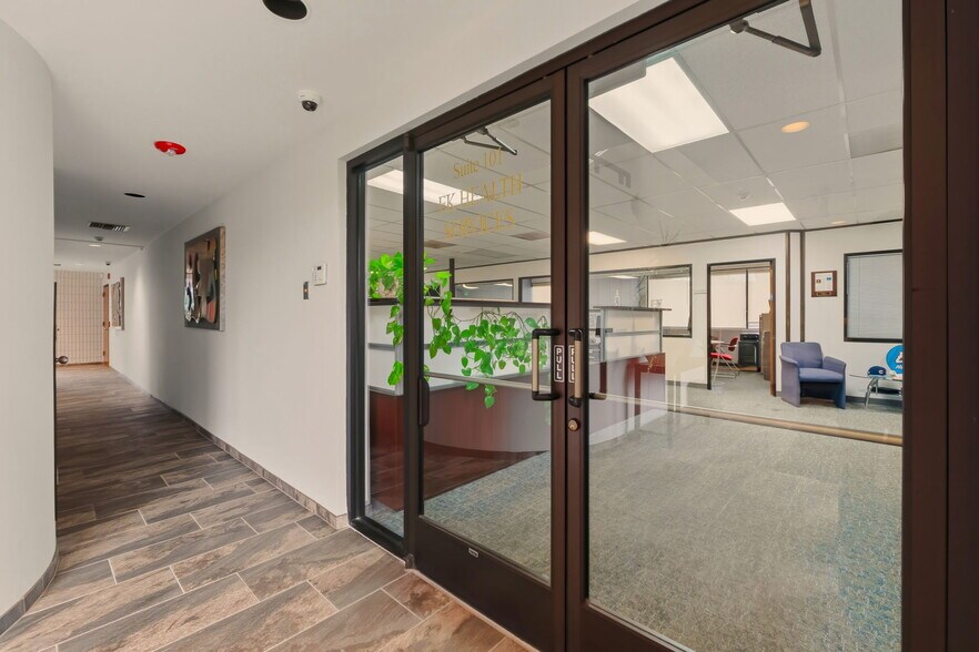 More Photos Of 992 S De Anza Blvd, San Jose Office For Lease