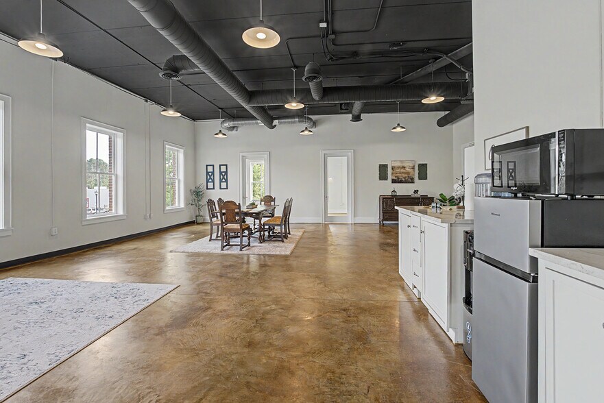 More Photos Of 1430 Capital Ave, Watkinsville Storefront Retail Office For Sale