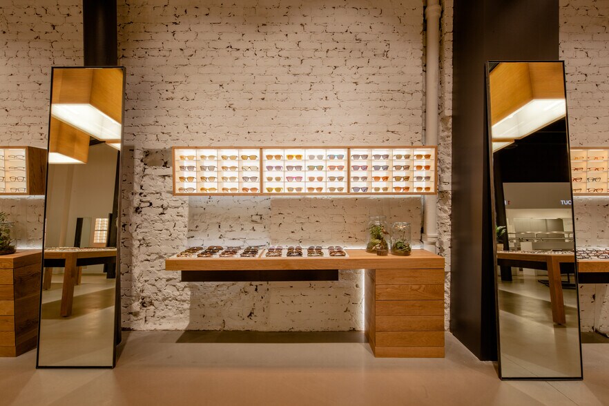 More Photos Of 151-161 Powell St, San Francisco Hotel For Lease