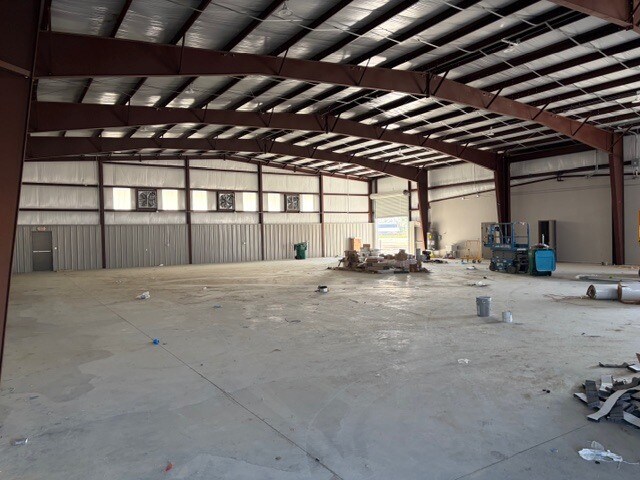 More Photos Of 1534 US-190, Port Allen Industrial For Lease