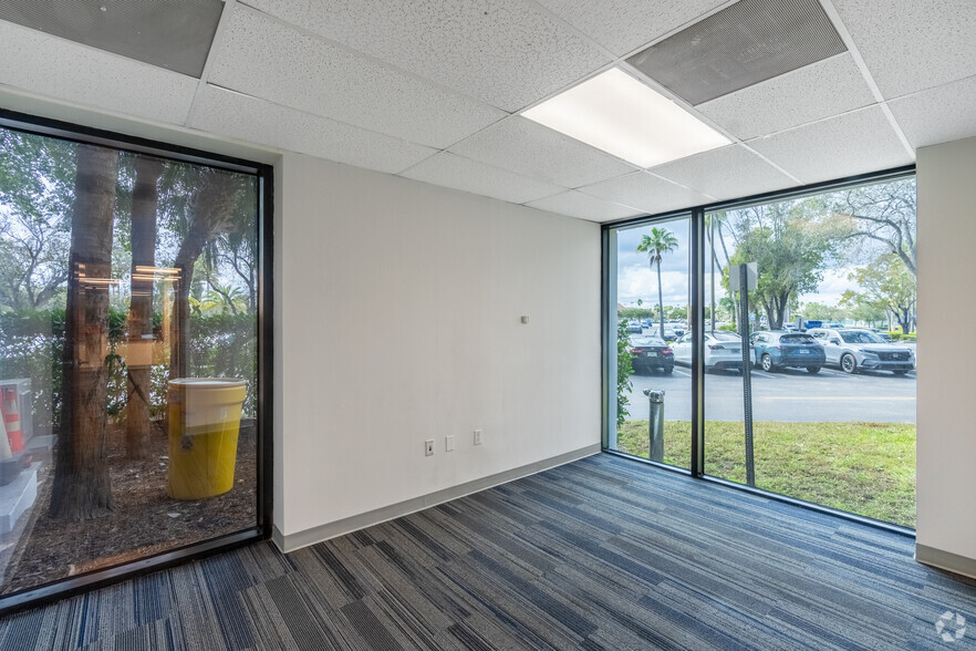 More Photos Of 10720 Caribbean Blvd, Cutler Bay Medical For Lease