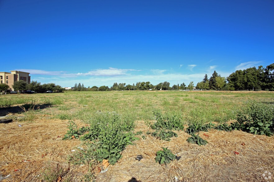 More Photos Of Reed Ave, West Sacramento Land For Lease