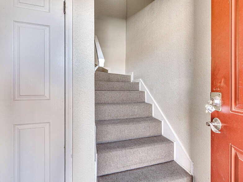 More Photos Of 7404 Lyrewood Ln, Oklahoma City Apartments For Sale