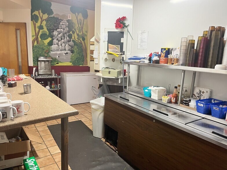 More Photos Of 1267 Elk Grove Rd, Benton Restaurant For Sale