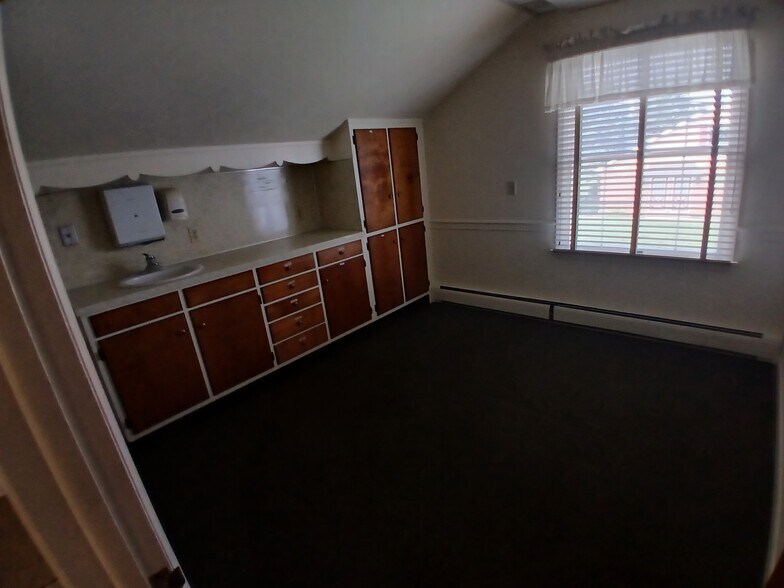More Photos Of 340 Front St, Elmer Office For Lease