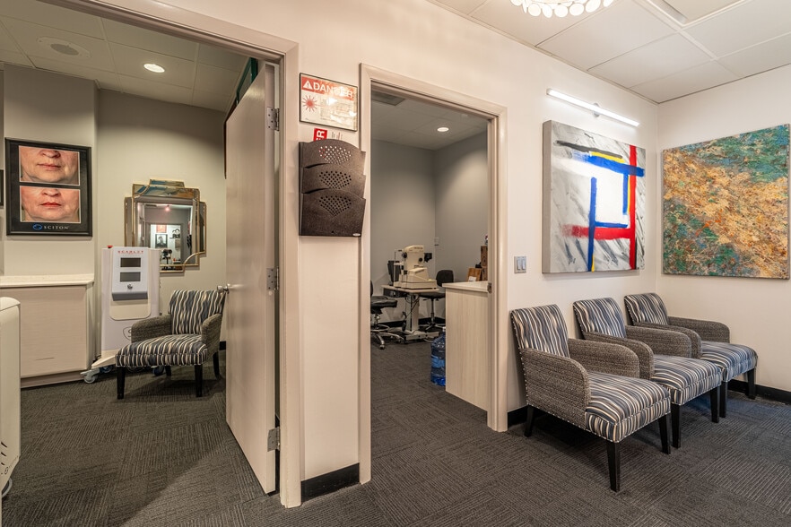 More Photos Of 50 E Washington St, Chicago Office For Sale
